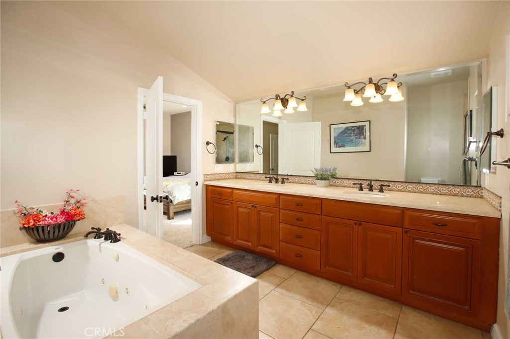 MLS #GD25243937 image #17