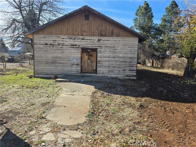 Detail Gallery Image 2 of 22 For 503 Birch St, Westwood,  CA 96137 - 2 Beds | 1 Baths