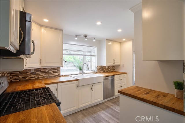 Detail Gallery Image 8 of 42 For 45303 Esmerado Ct, Temecula,  CA 92592 - 3 Beds | 2/1 Baths