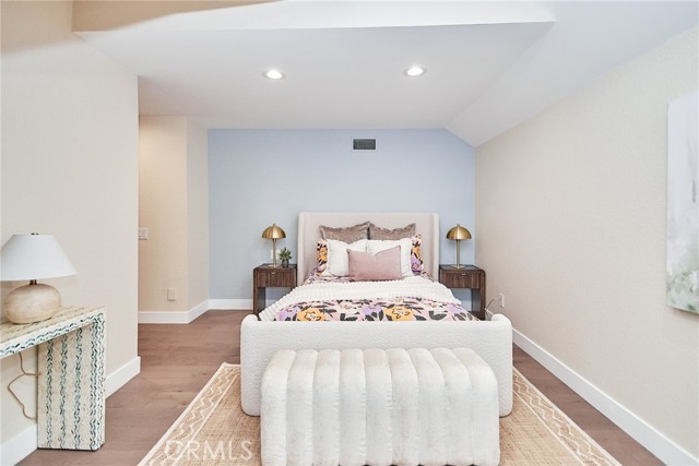 Detail Gallery Image 10 of 46 For 950 S Rim Crest Dr, Anaheim Hills,  CA 92807 - 2 Beds | 2/1 Baths