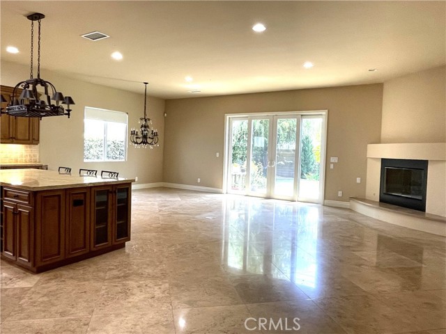 2068 Radnor Avenue, Long Beach CA: https://media.crmls.org/medias/4080cbd7-272d-46b6-9af1-d37b78d0595a.jpg
