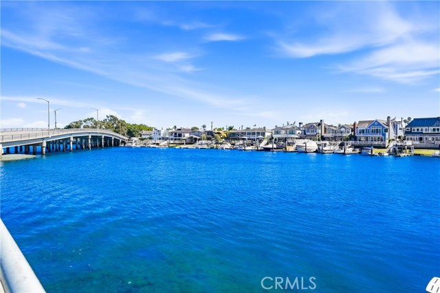 Detail Gallery Image 50 of 70 For 383 Bay Shore #203,  Long Beach,  CA 90803 - 2 Beds | 2 Baths