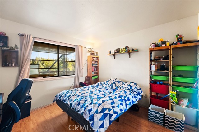 Detail Gallery Image 22 of 31 For 2011 Nob Hill, Running Springs,  CA 92382 - 3 Beds | 2/1 Baths