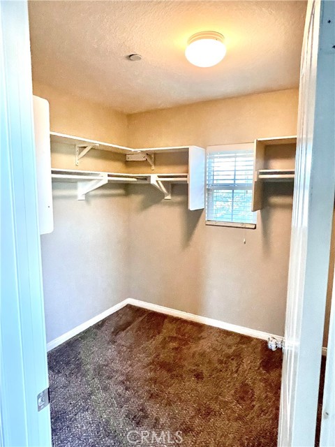 Detail Gallery Image 10 of 17 For 4473 Bigem Ct, Riverside,  CA 92501 - 3 Beds | 2/1 Baths