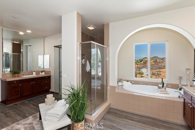 239 Cross Rail Lane, Norco CA: https://media.crmls.org/medias/4084ae2c-61dc-410f-be8d-5288464ac411.jpg