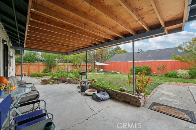 68 Glenwood Drive, Napa CA: https://media.crmls.org/medias/408519fa-8a86-478f-acbe-a63ad8a8eb37.jpg