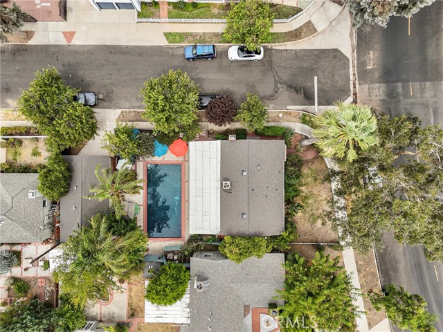 5223 Alhama Drive, Woodland Hills CA: https://media.crmls.org/medias/4085b225-feb2-4635-95df-bfe463a5f383.jpg