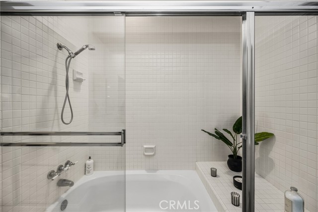 Detail Gallery Image 12 of 26 For 51 Lehigh Aisle, Irvine,  CA 92612 - 2 Beds | 2 Baths