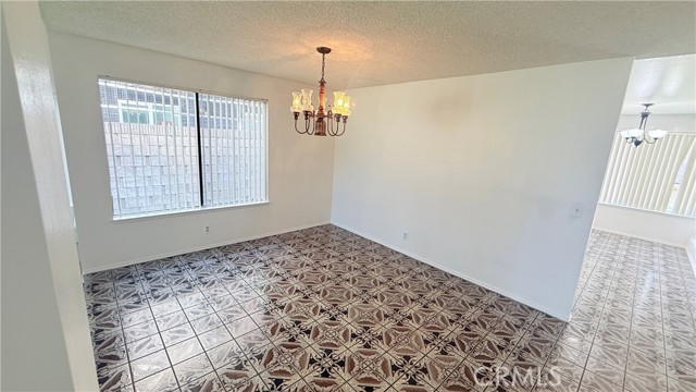 Detail Gallery Image 7 of 63 For 46 Christamon, Irvine,  CA 92620 - 4 Beds | 2/1 Baths