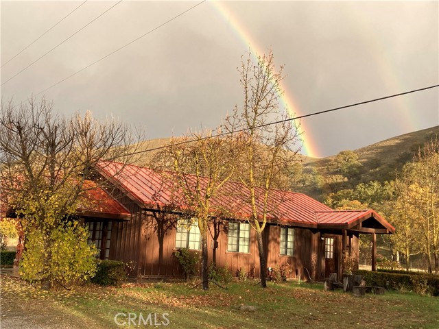 3470 Ranchita Cyn Rd, San Miguel CA: https://media.crmls.org/medias/40862a11-845a-4f86-b069-c5c4a1428886.jpg
