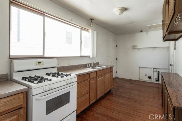 808 El Redondo Avenue, Redondo Beach CA: https://media.crmls.org/medias/40864673-3253-4246-8876-5c3c67b29844.jpg