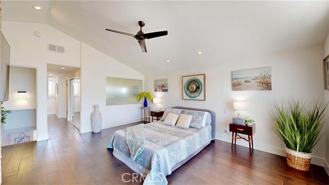 4257 E Ocean Boulevard, Long Beach CA: https://media.crmls.org/medias/408650fc-921f-4a42-bd5e-d1757b1f37c2.jpg