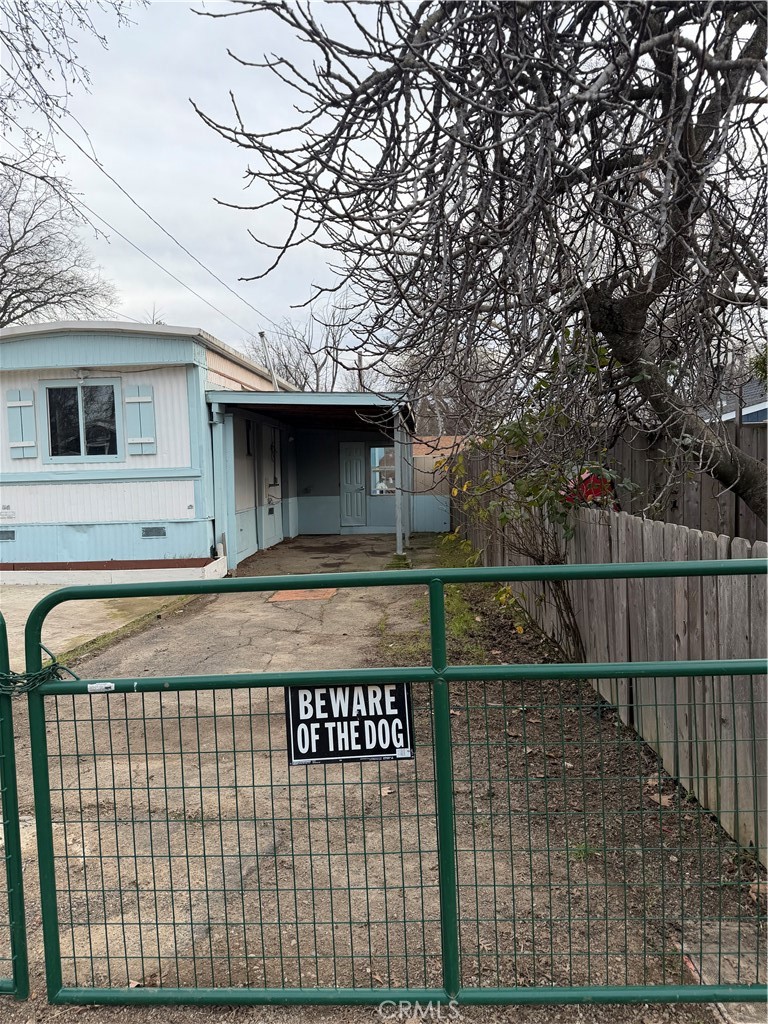 https://media.crmls.org/medias/4086b77e-dd4c-4ddb-aea3-78d2964660f4.jpg?preset=X-Large