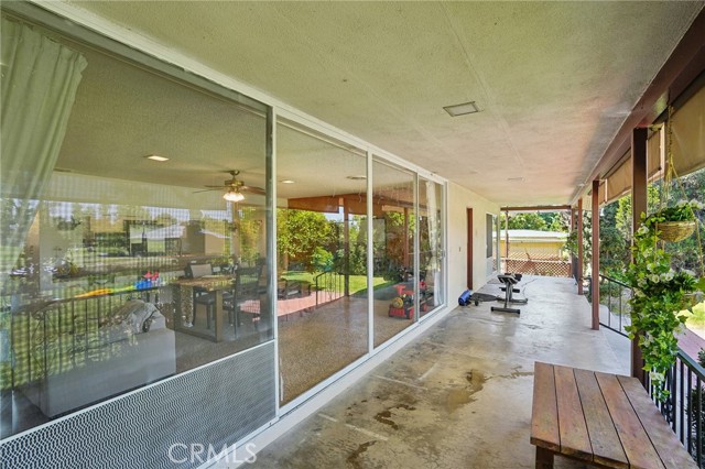 11525 Sunnybrook Lane, Whittier CA: https://media.crmls.org/medias/40879951-fa30-47d3-984c-da9a4ae92231.jpg