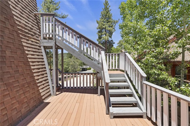39325 Lodge Road, Fawnskin CA: https://media.crmls.org/medias/40879ef5-734c-4389-9572-e4f43c971c03.jpg