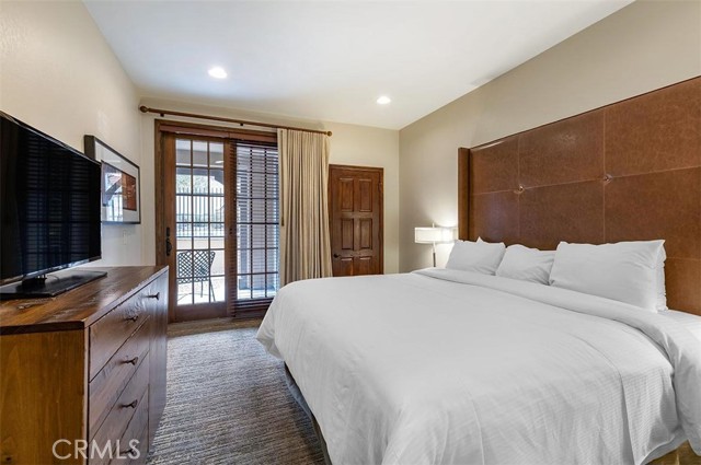 Detail Gallery Image 17 of 24 For 40671 Village Dr 15b,  Big Bear Lake,  CA 92315 - 4 Beds | 4 Baths