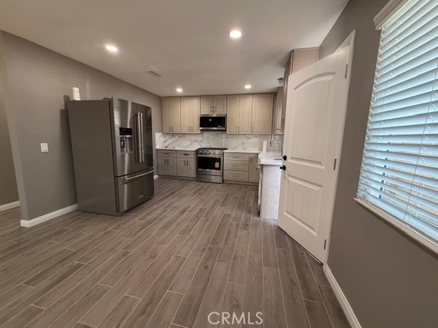 Detail Gallery Image 4 of 30 For 18255 Brightman, Lake Elsinore,  CA 92530 - 2 Beds | 1 Baths