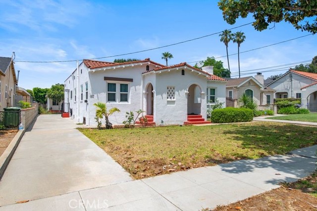 329 N Bushnell Avenue, Alhambra CA: https://media.crmls.org/medias/4088bbbf-98bb-49c9-a17d-89d86b6daa12.jpg
