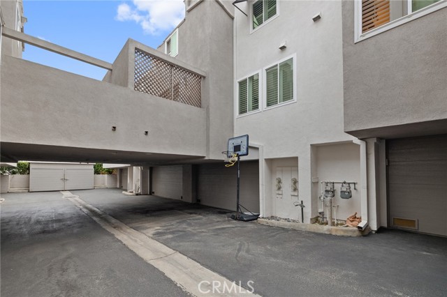 501 Herondo Street, Hermosa Beach, California 90254, 3 Bedrooms Bedrooms, ,2 BathroomsBathrooms,Residential,For Sale,Herondo,SB25176231