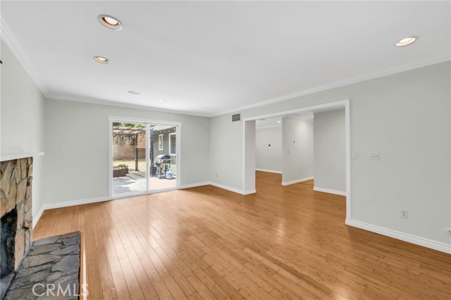 Detail Gallery Image 6 of 36 For 13004 Lull St, North Hollywood,  CA 91605 - 4 Beds | 2 Baths