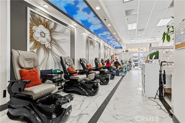 1520 N, Ontario CA: https://media.crmls.org/medias/408a1ab3-288f-48f2-a383-6327f25fc713.jpg