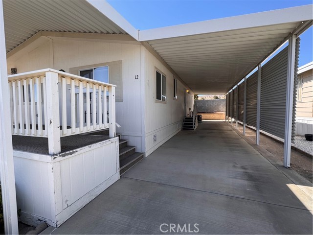 54999 Martinez Trail, Yucca Valley CA: https://media.crmls.org/medias/408a272a-544d-4a0e-aef2-0db22506d564.jpg