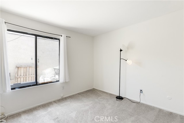 Detail Gallery Image 13 of 39 For 1693 S Heritage Cir, Anaheim,  CA 92804 - 3 Beds | 2 Baths