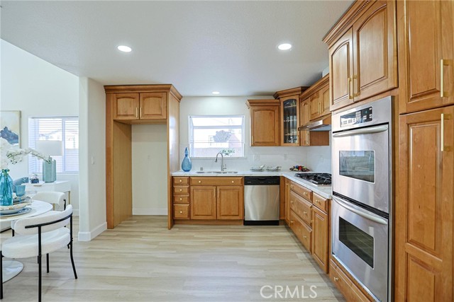 Detail Gallery Image 13 of 75 For 13104 Monroe St, Garden Grove,  CA 92844 - 8 Beds | 6/1 Baths