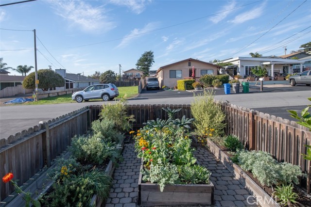 Detail Gallery Image 45 of 54 For 60 10th St, Cayucos,  CA 93430 - 2 Beds | 3 Baths