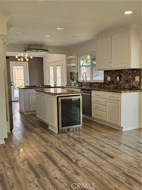 Detail Gallery Image 5 of 23 For 13772 Sanderstead Rd, Santa Ana,  CA 92705 - 4 Beds | 2 Baths