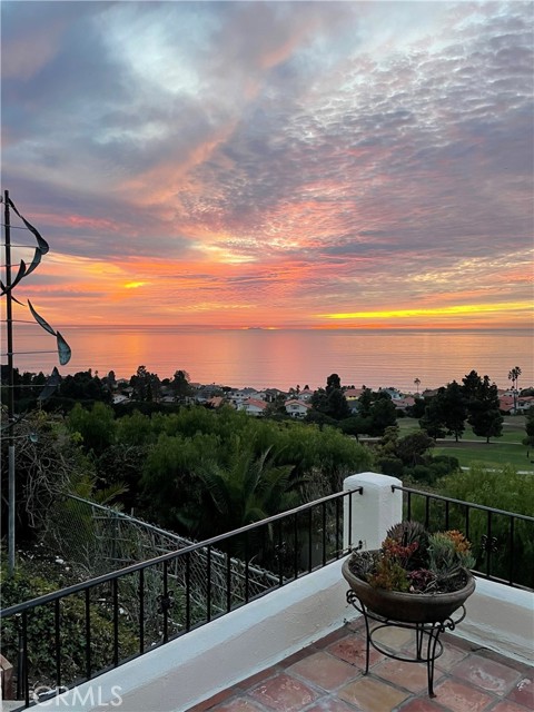 30125 Avenida Classica, Rancho Palos Verdes, California 90275, 4 Bedrooms Bedrooms, ,4 BathroomsBathrooms,Residential,Sold,Avenida Classica,PV24144663