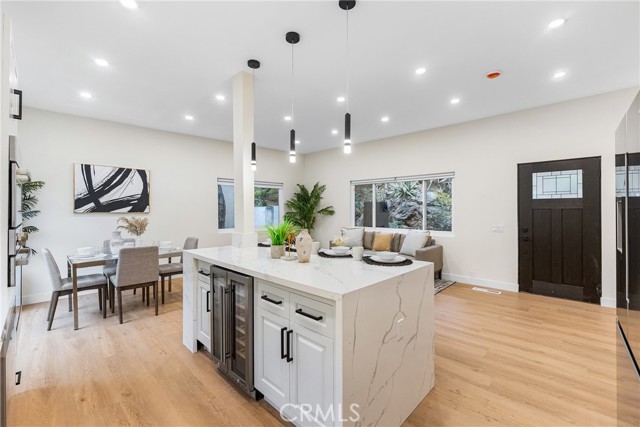 8010 Padre Lane, Los Angeles CA: https://media.crmls.org/medias/408e1f08-60c9-408c-9713-1eff5a1ada81.jpg