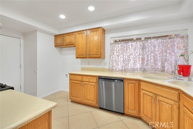 Detail Gallery Image 33 of 42 For 12112 Spencer Dr, Garden Grove,  CA 92841 - 4 Beds | 2 Baths