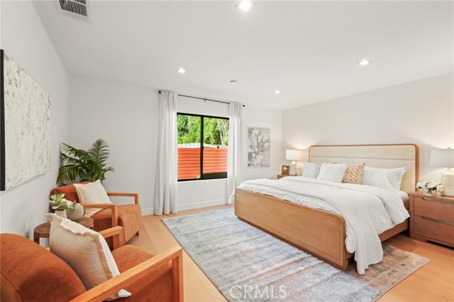 Image 23 of 46 For 15609 Huston Street