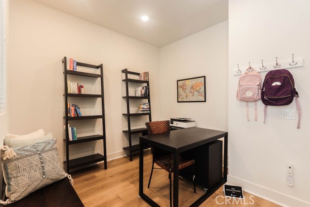 Detail Gallery Image 7 of 34 For 1682 Lexington Ln, San Pedro,  CA 90732 - 3 Beds | 2/2 Baths