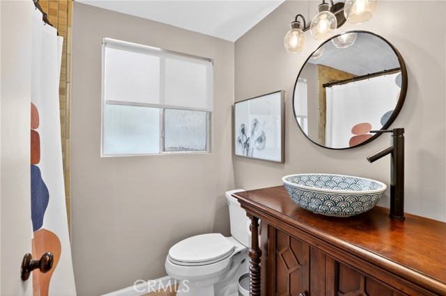 Detail Gallery Image 18 of 40 For 104 Highway 173, Lake Arrowhead,  CA 92352 - 3 Beds | 3 Baths