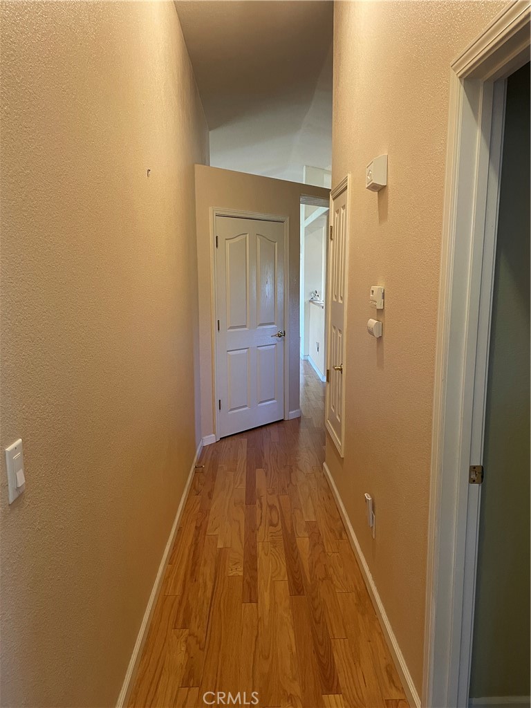https://media.crmls.org/medias/4092e46e-dbe2-4ab0-9054-fff0734da2b7.jpg?preset=X-Large