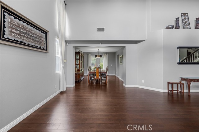 Detail Gallery Image 17 of 58 For 26426 Cardinal Dr, Canyon Country,  CA 91387 - 5 Beds | 4 Baths