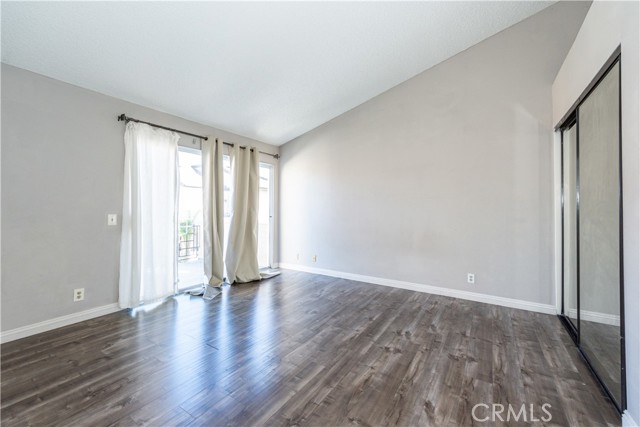 375 Stanford Court, Irvine CA: https://media.crmls.org/medias/40965f07-6fbd-4cd5-8926-c3f368971779.jpg