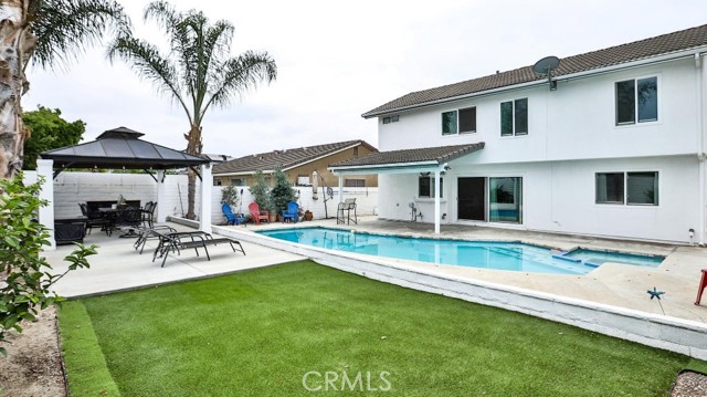 9201 Wintergreen Circle, Fountain Valley CA: https://media.crmls.org/medias/40968ec3-0c2b-42f9-9ab8-d7ff3a327e6e.jpg