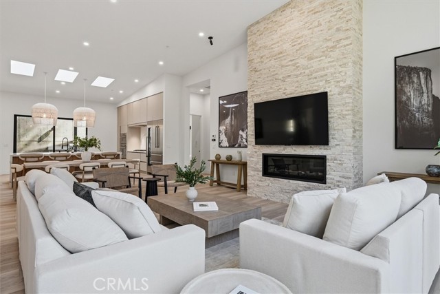 Image 9 of 62 For 7175 Yosemite Park