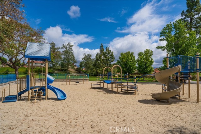 Detail Gallery Image 29 of 31 For 22021 Calderas, Mission Viejo,  CA 92691 - 3 Beds | 2 Baths