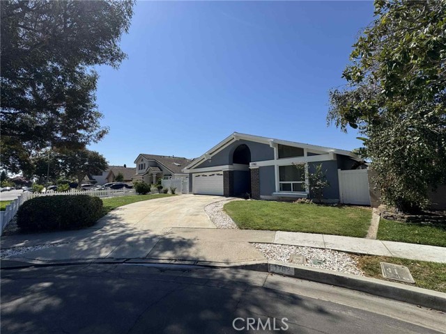 Detail Gallery Image 2 of 32 For 1782 Green Meadow, Tustin,  CA 92780 - 3 Beds | 2 Baths