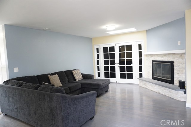 10109 Noble Avenue, Mission Hills (San Fernando) CA: https://media.crmls.org/medias/409894f3-4e90-4901-be07-4add844f9e07.jpg