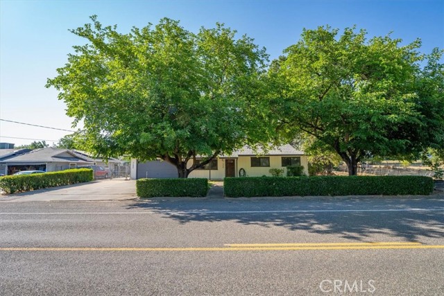 21999 Riverside Avenue, Red Bluff CA: https://media.crmls.org/medias/4098d18d-c7fb-4065-826c-3873f22fe407.jpg