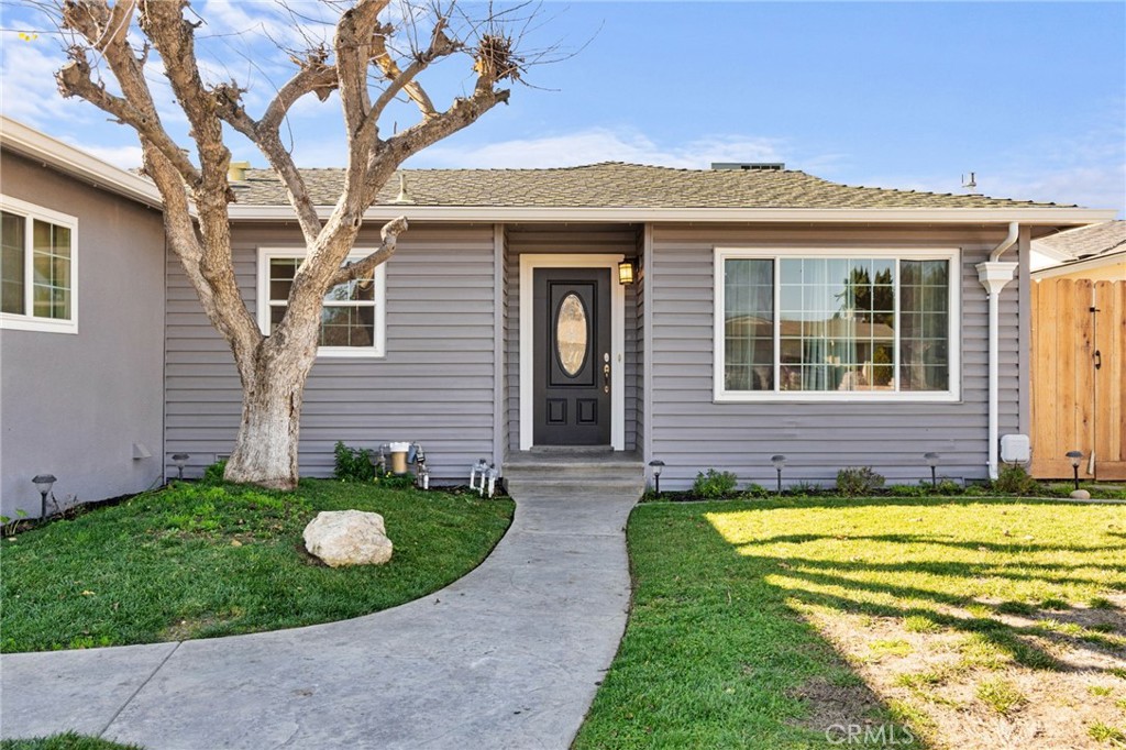 4098F43D 32A0 474A A331 676E23566246 1438 Beverly Court, Clovis, Ca 93611 &Lt;Span Style='BackgroundColor:transparent;Padding:0Px;'&Gt; &Lt;Small&Gt; &Lt;I&Gt; &Lt;/I&Gt; &Lt;/Small&Gt;&Lt;/Span&Gt;