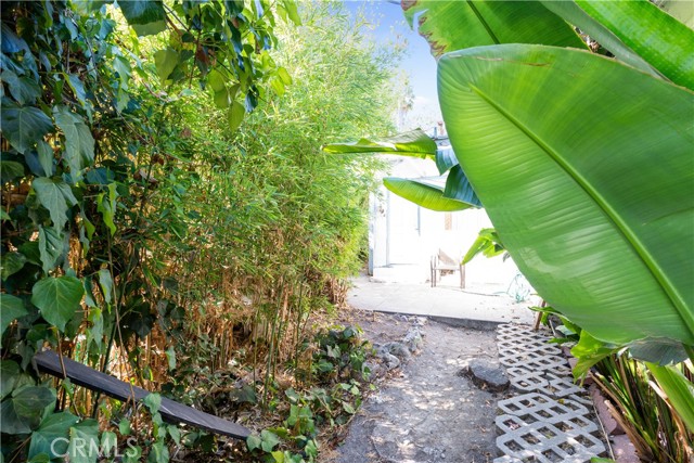 Detail Gallery Image 11 of 41 For 3432 Larissa Dr, Los Angeles,  CA 90026 - – Beds | – Baths