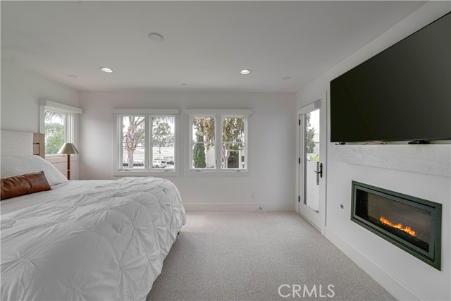 Detail Gallery Image 24 of 65 For 608 Heliotrope, Corona Del Mar,  CA 92625 - 4 Beds | 4 Baths