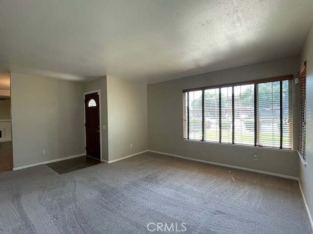 5674 Avenue Juan Bautista, Jurupa Valley CA: https://media.crmls.org/medias/409aa057-bbf5-4a86-805d-0b0dd642587e.jpg