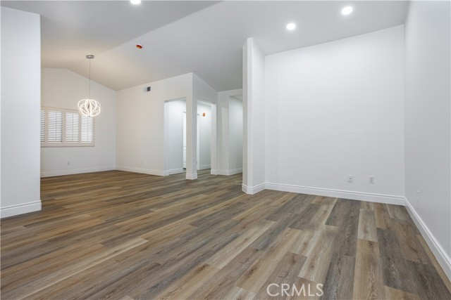 Detail Gallery Image 9 of 31 For 9815 Cabbage Rose, Bakersfield,  CA 93311 - 2 Beds | 2 Baths